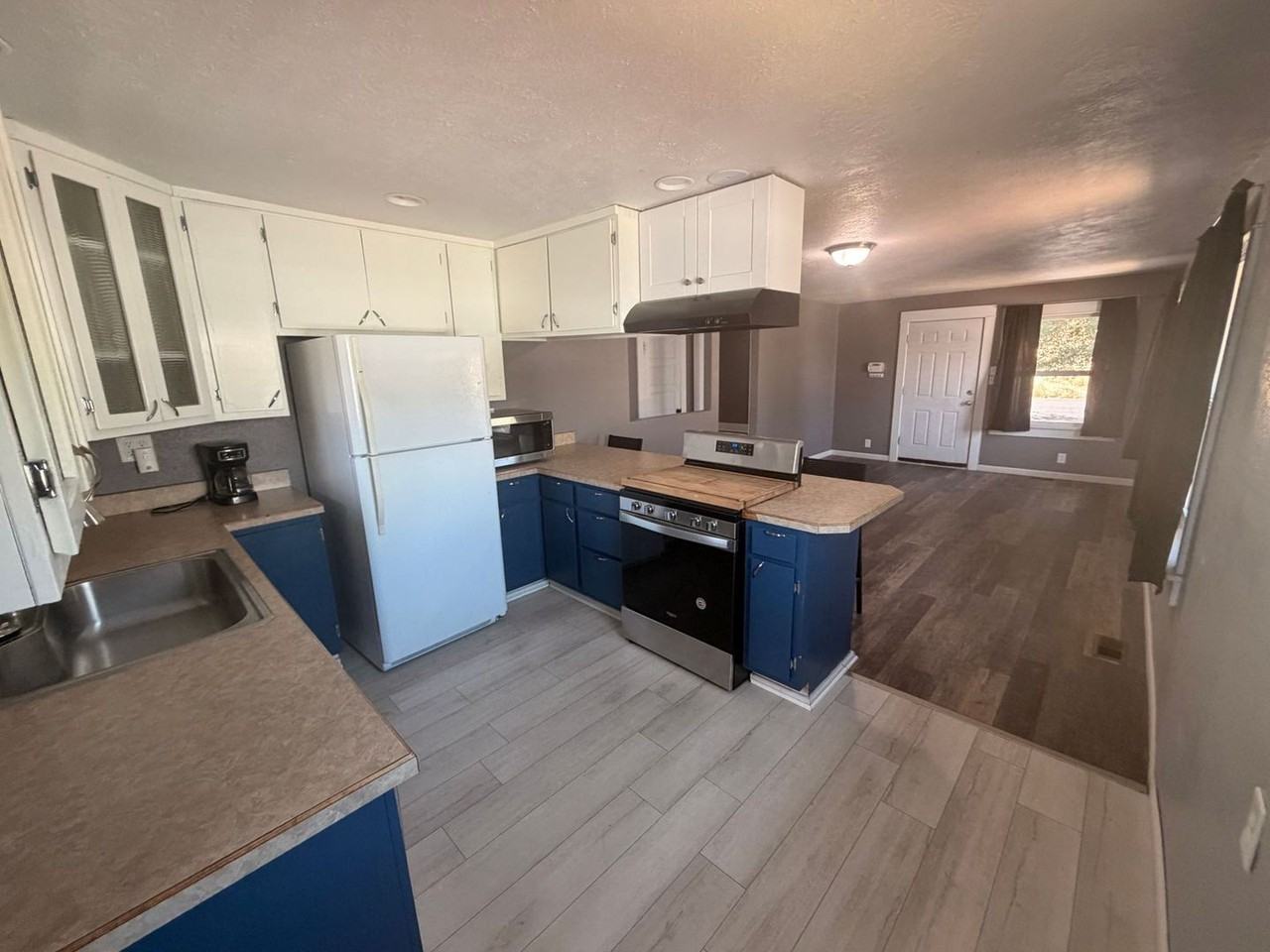 1335 Crescent Ave - Photo 7 of 9