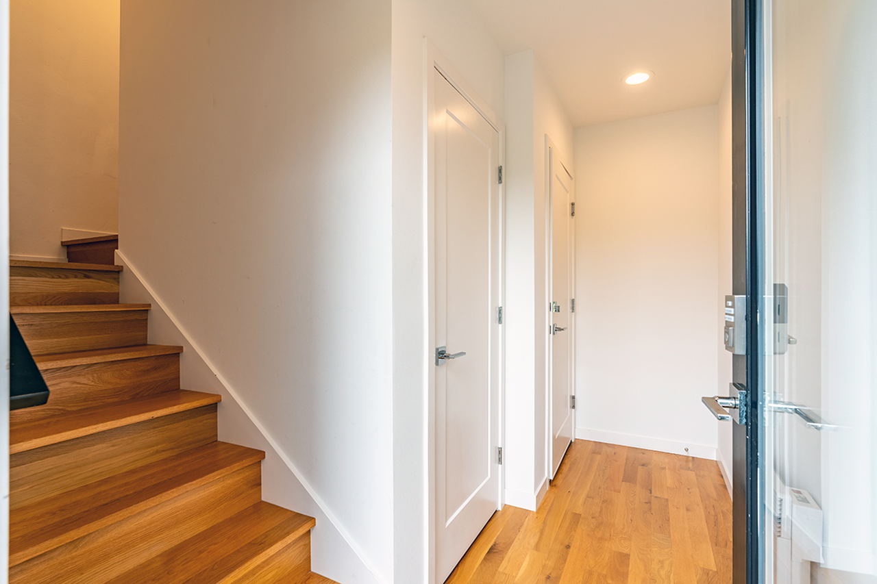 2411 W Boston St #A - Photo 4 of 27