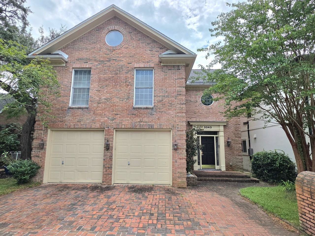 3343 Chantarene Dr - Photo 2 of 17