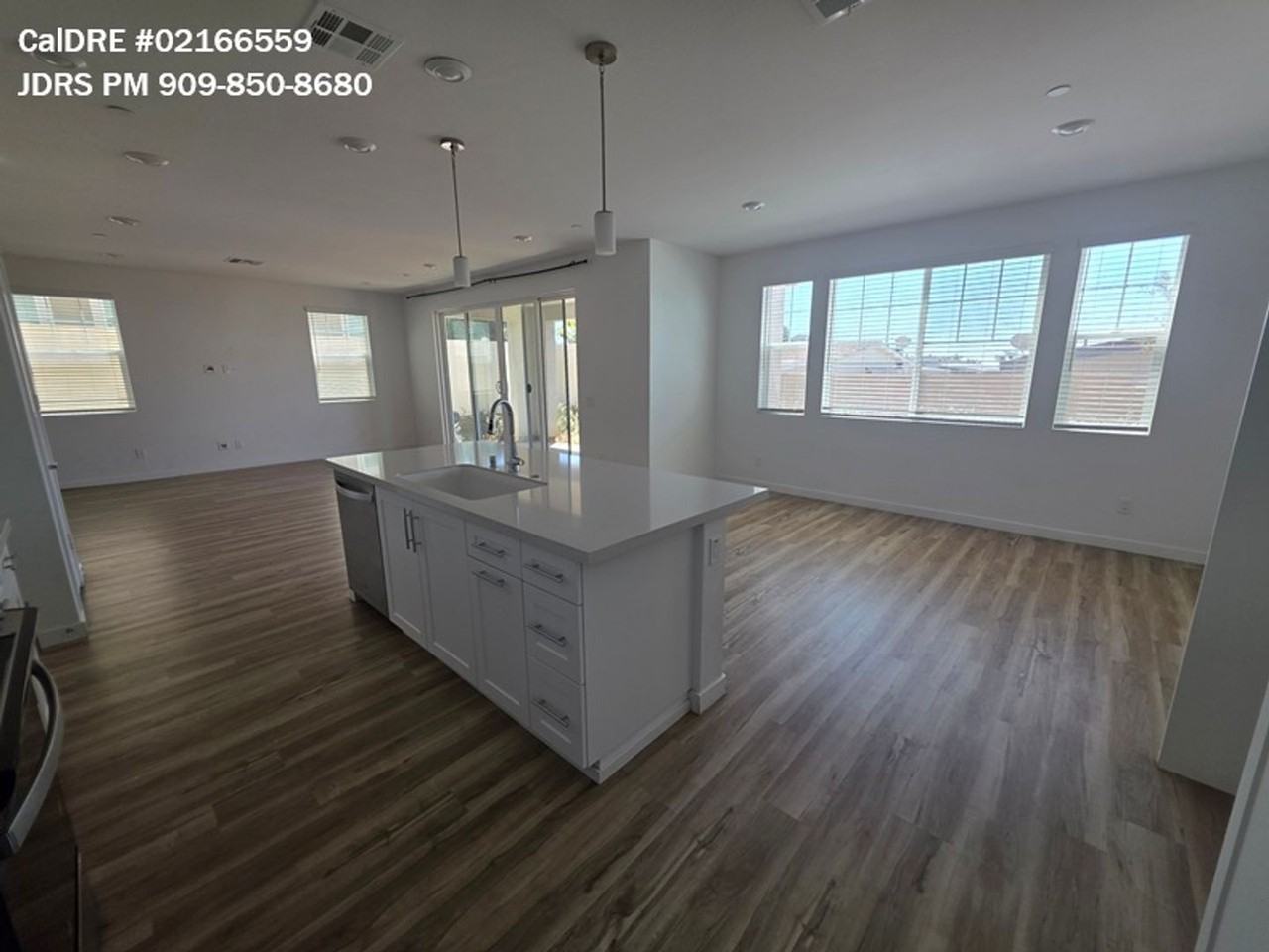2860 Sapphire Rd - Photo 3 of 18