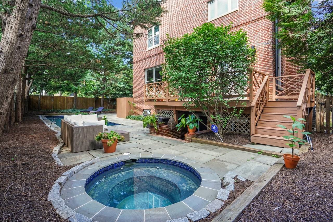 5430 Chevy Chase Pkwy Nw - Photo 3 of 50