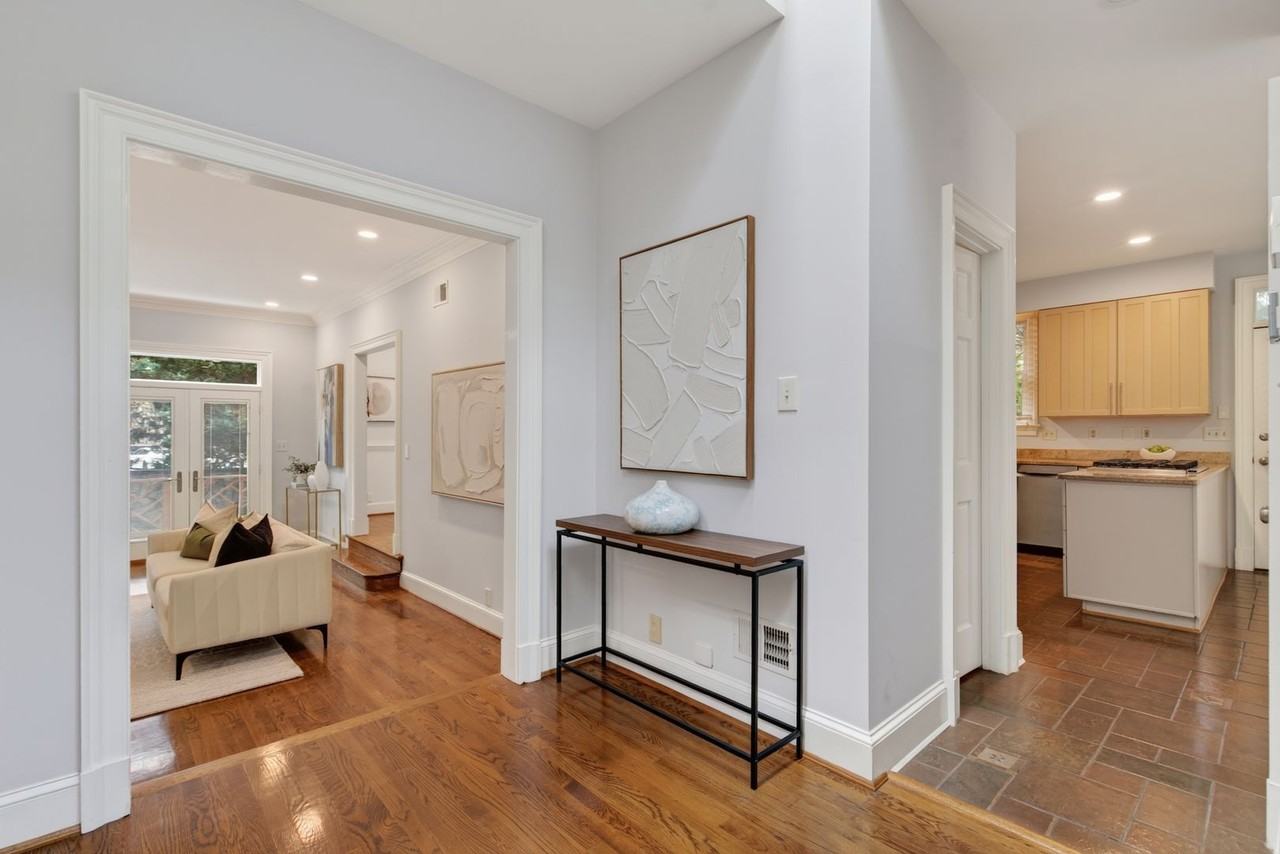 5430 Chevy Chase Pkwy Nw - Photo 7 of 50