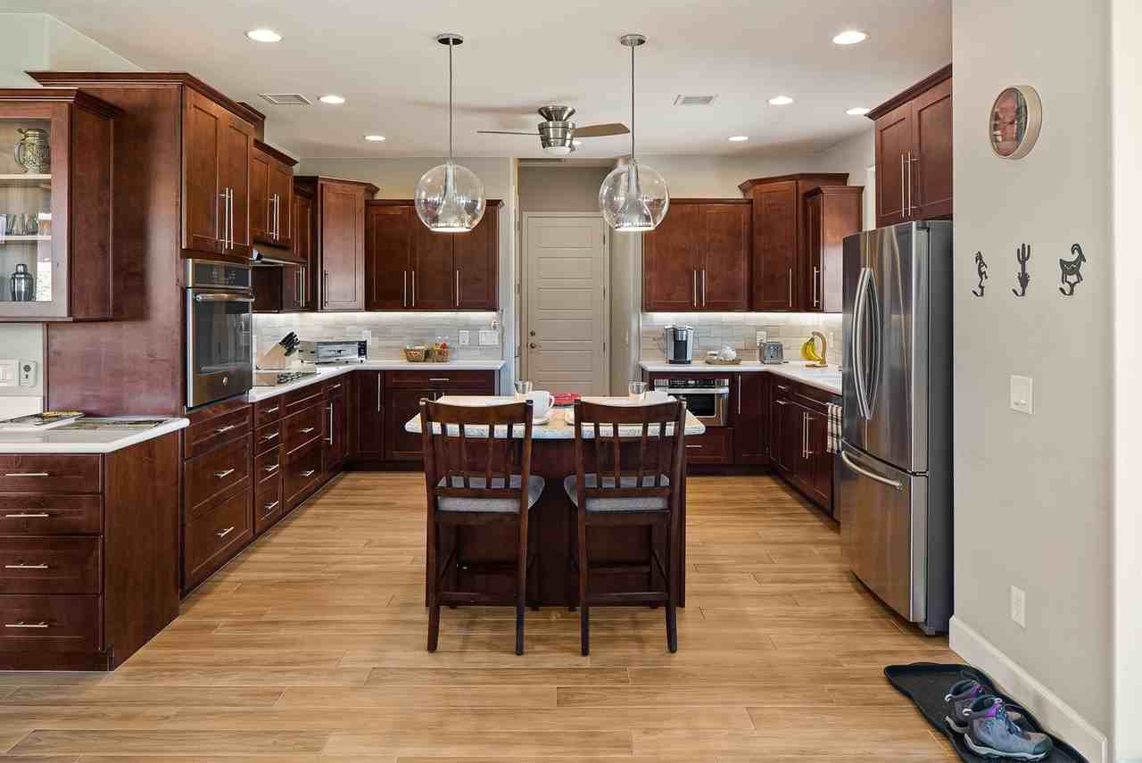595 Coffee Pot Dr - Photo 6 of 23