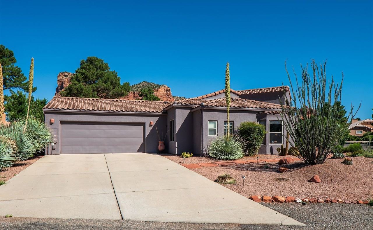 290 Arch Dr - Photo 4 of 33