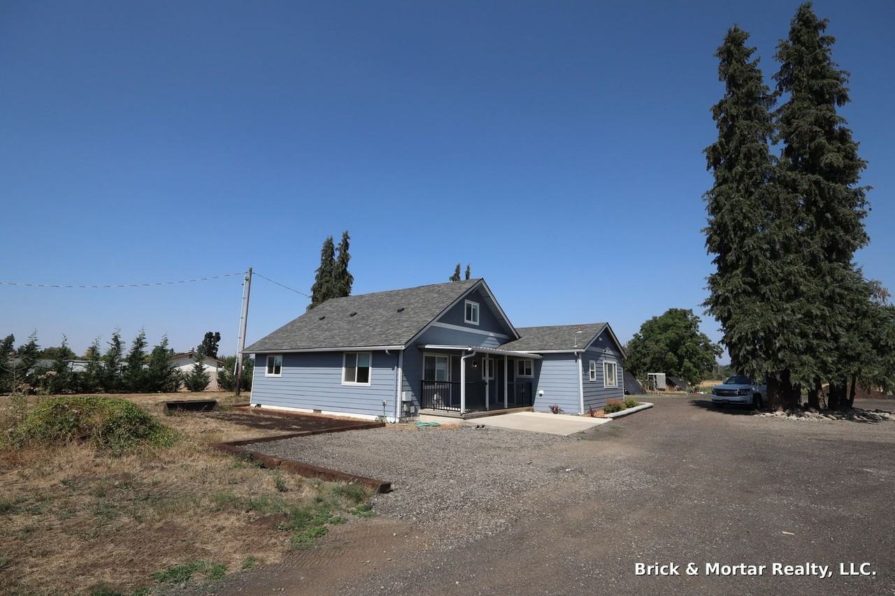 9384 Golf Club Rd Se - Photo 2 of 22