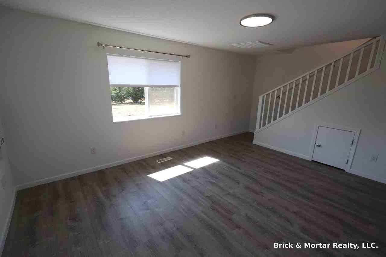 9384 Golf Club Rd Se - Photo 4 of 22