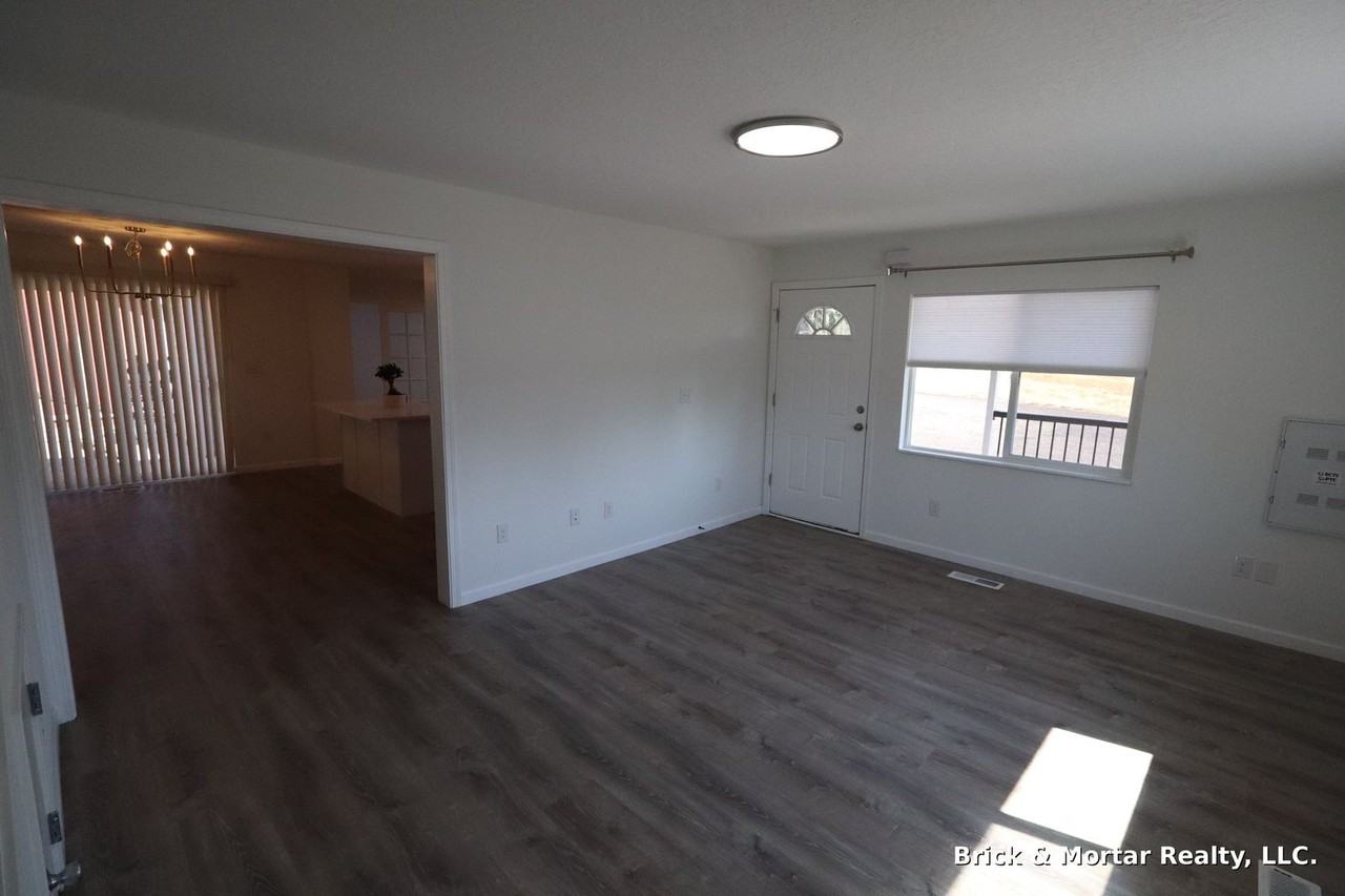 9384 Golf Club Rd Se - Photo 5 of 22