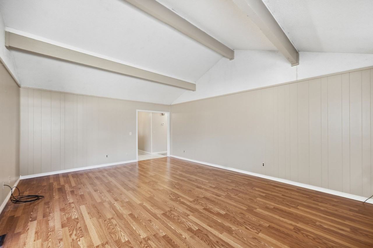 7500 S Fern Ave - Photo 7 of 27