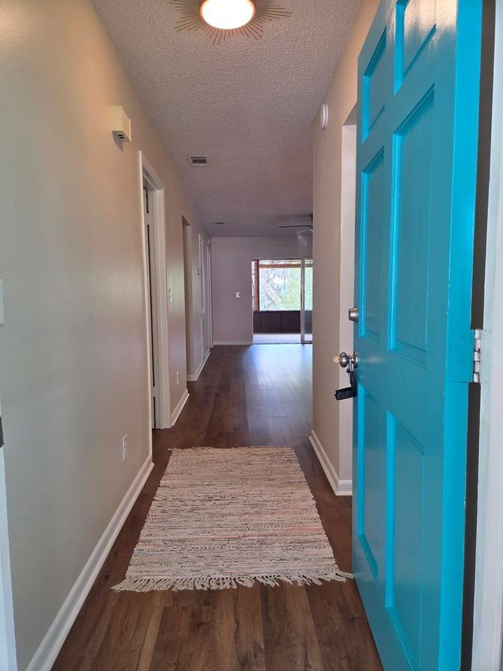 655 Linden St - Photo 2 of 23