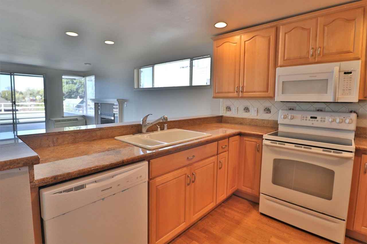 4557 45th Ave Sw #201 - Photo 6 of 17
