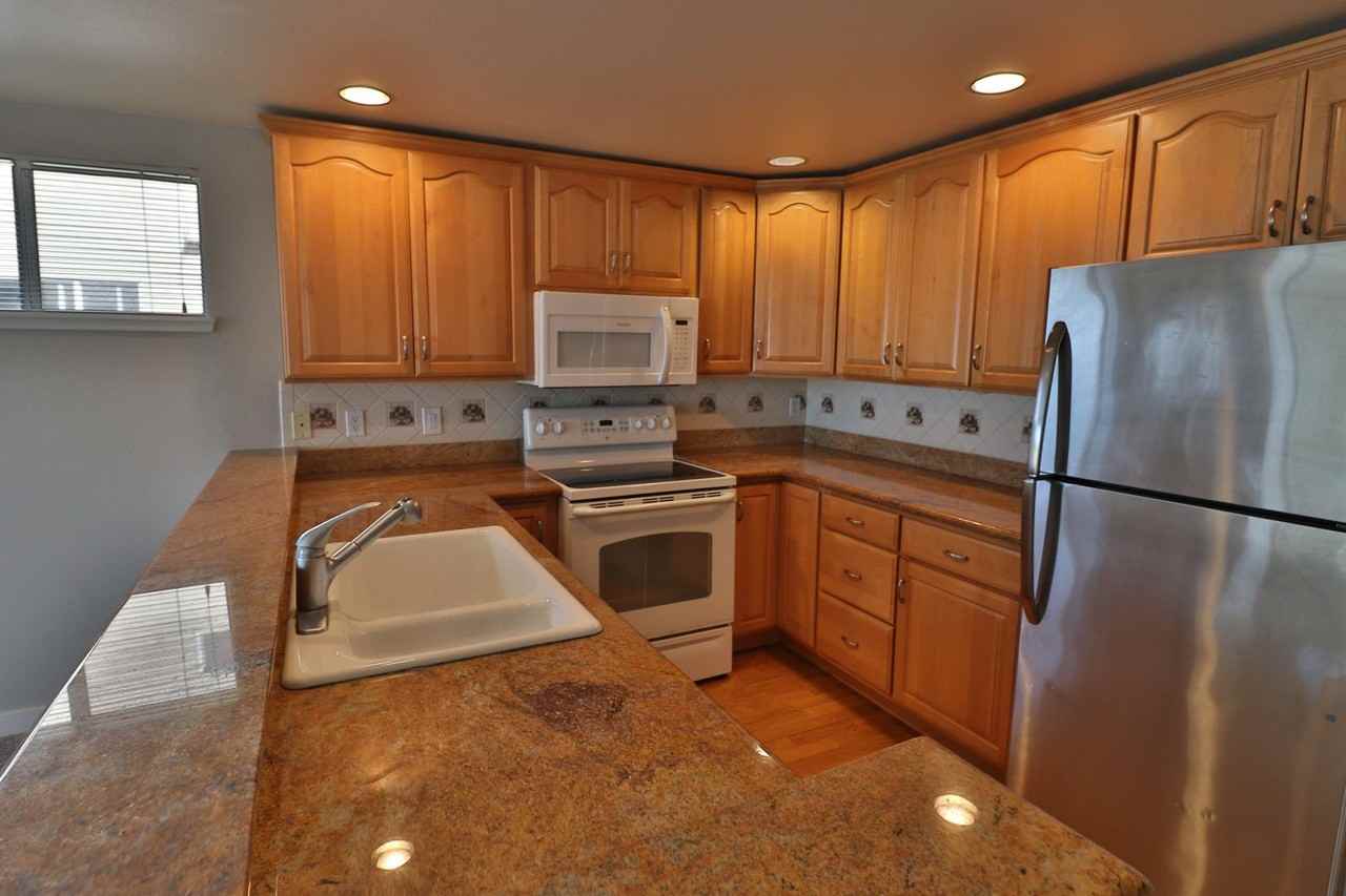 4557 45th Ave Sw #201 - Photo 7 of 17