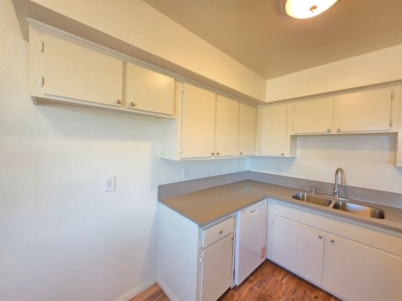 8342 Columbine Ave #C - Photo 3 of 12