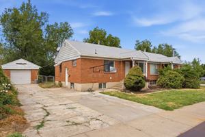 featured image of 3725 Quincy Ave