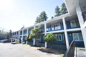 featured image of 3560 Sw Vista Dr