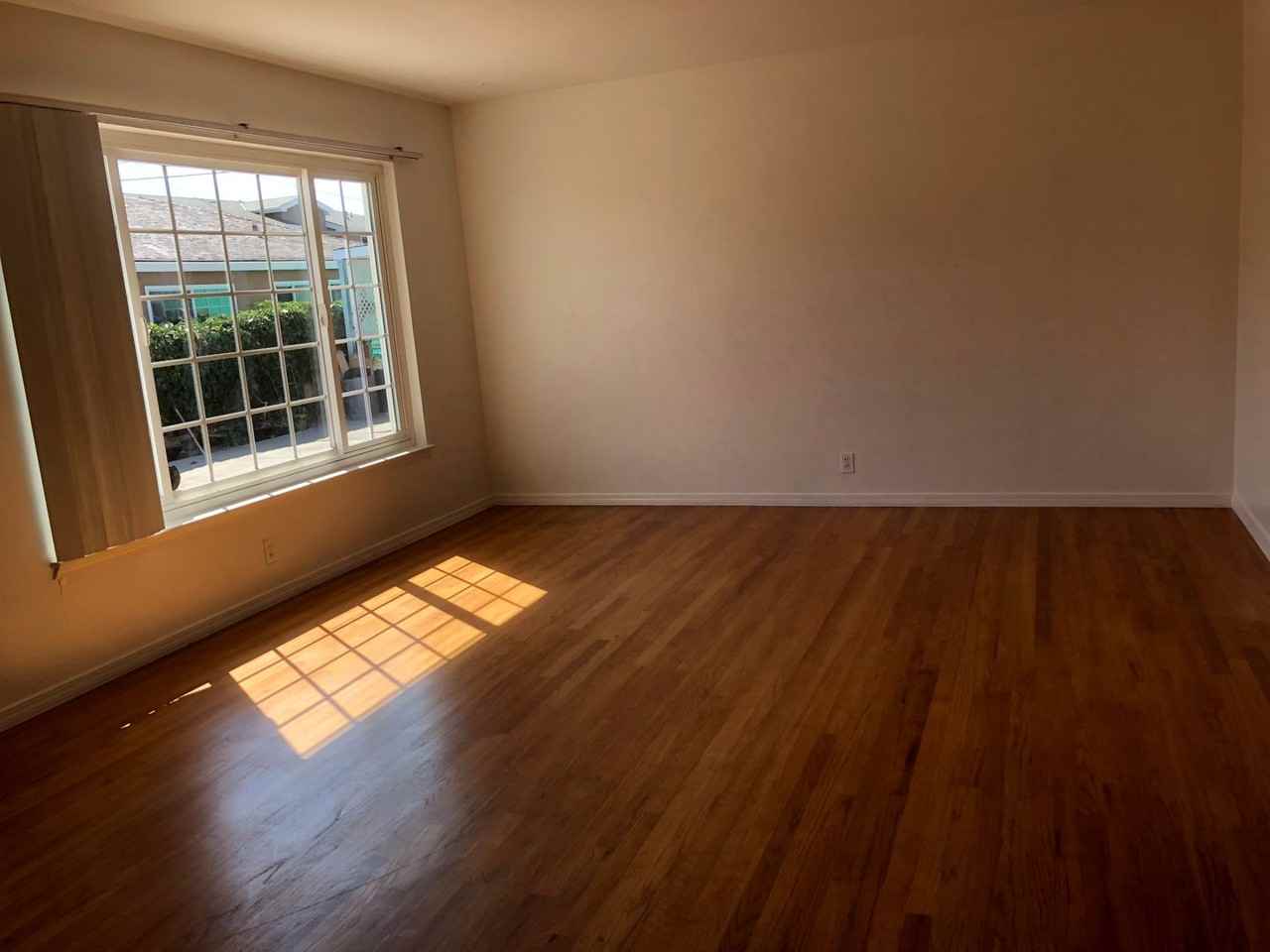 2366 Patricia Dr - Photo 4 of 17