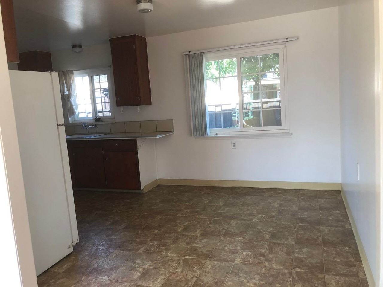 2366 Patricia Dr - Photo 5 of 17
