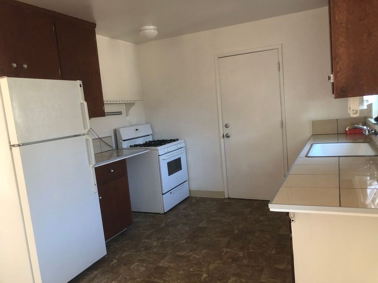 2366 Patricia Dr - Photo 6 of 17