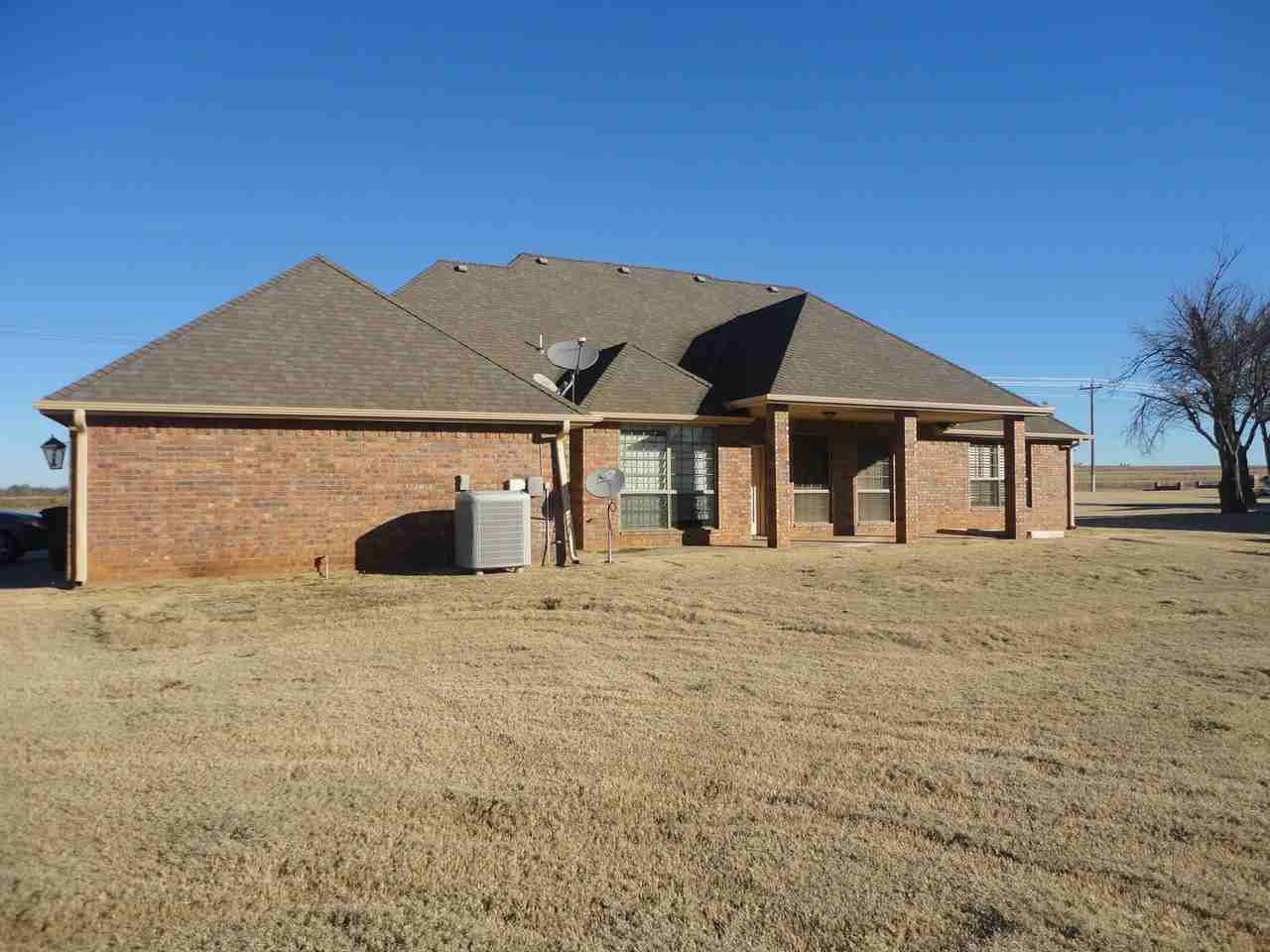6611 Ne Watts Rd - Photo 2 of 23