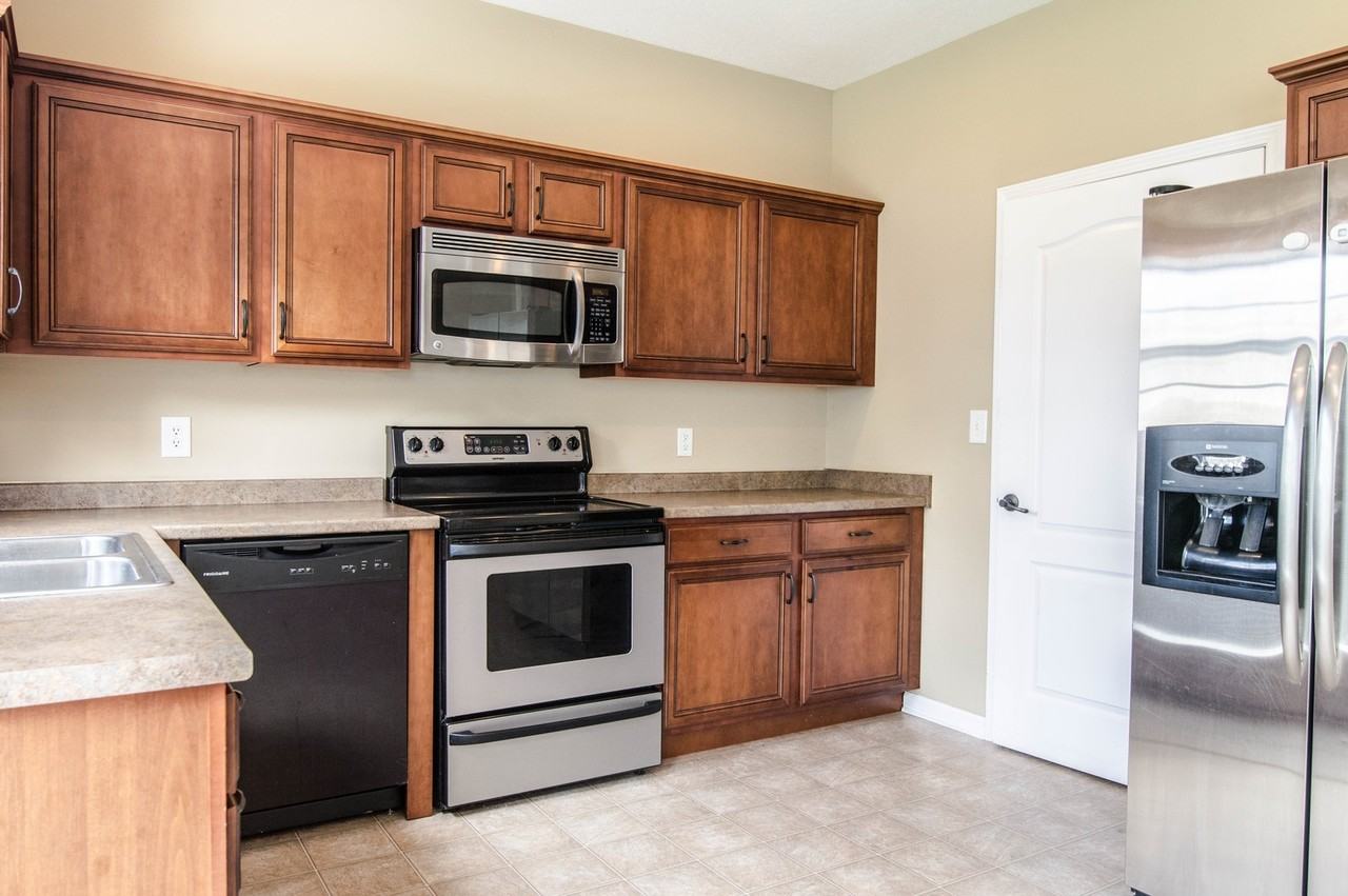 1164 Stillwood Dr - Photo 6 of 17