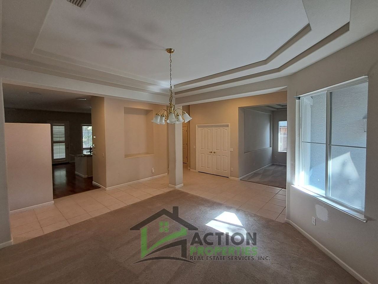 400 Dumas Ct - Photo 7 of 43
