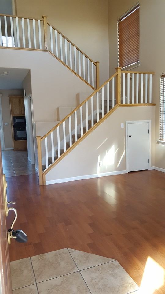 2426 Milford Dr - Photo 2 of 11