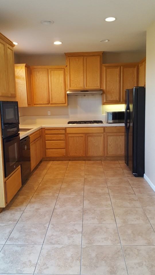 2426 Milford Dr - Photo 5 of 11