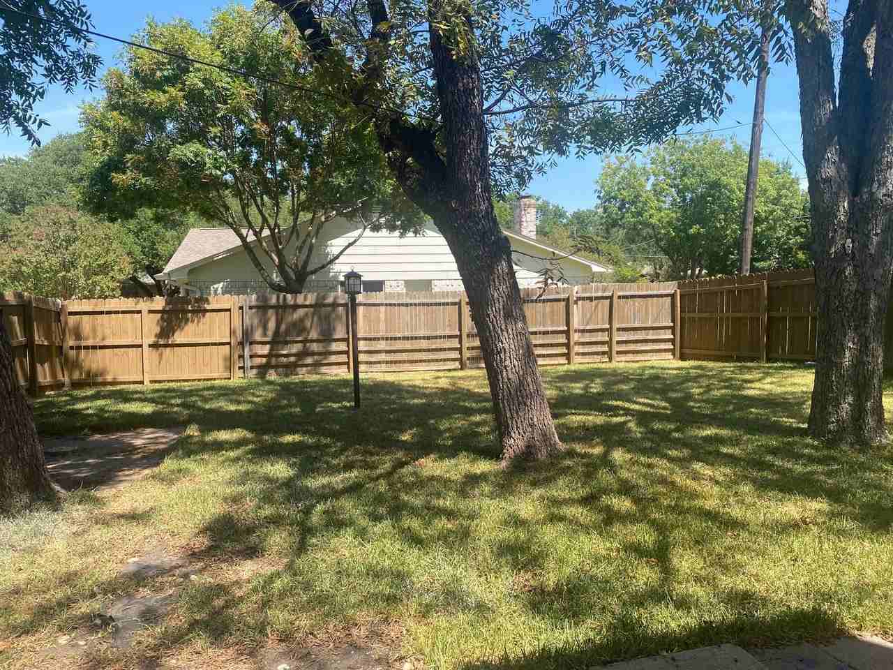 423 Shady Brook Pl - Photo 4 of 21