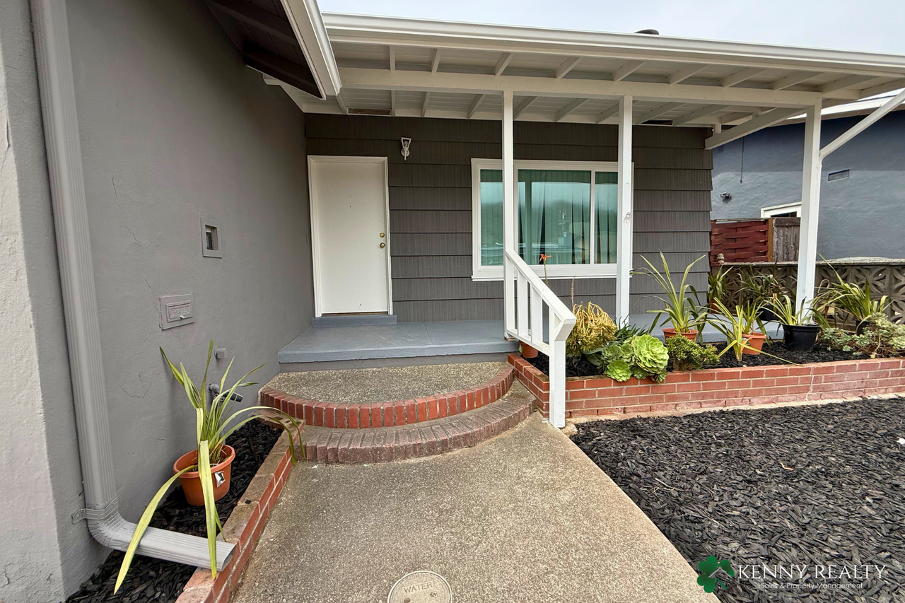 1225 Douglas Way - Photo 4 of 28