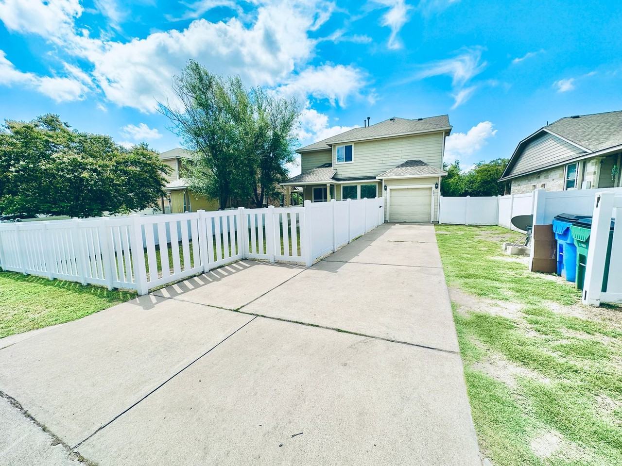 408 Yucca House Dr - Photo 3 of 50
