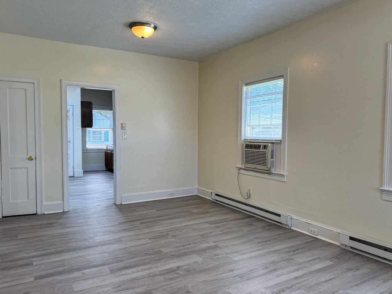 2300 Danville St - Photo 3 of 24