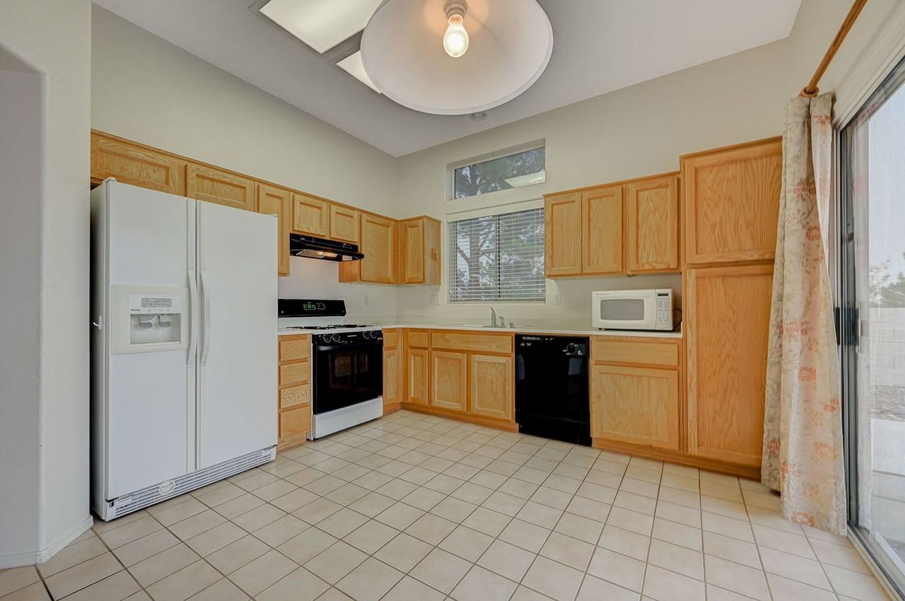 10501 City Clouds Ct - Photo 7 of 29