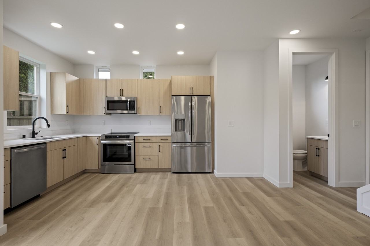 11518 16th Ave Ne #NA - Photo 6 of 28