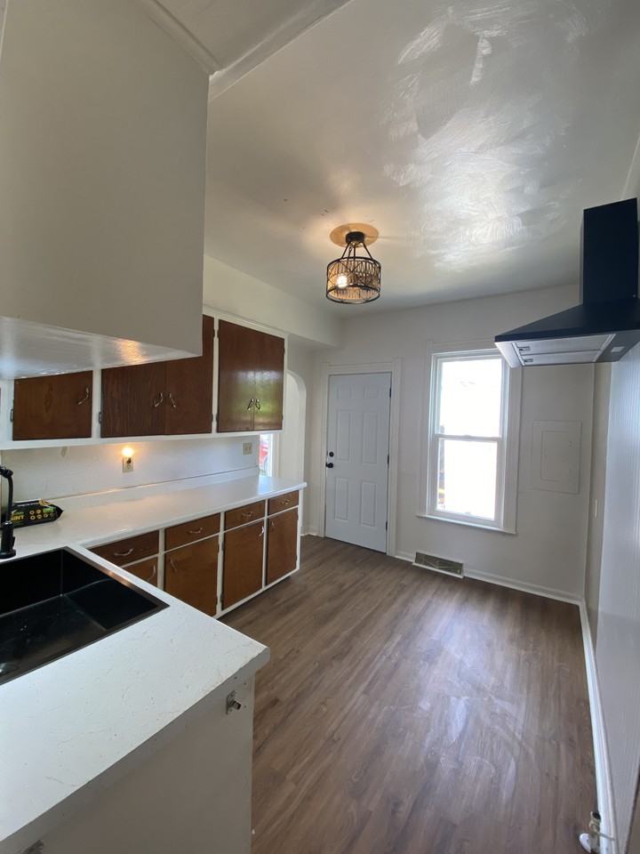811 Willard St #NA - Photo 2 of 17