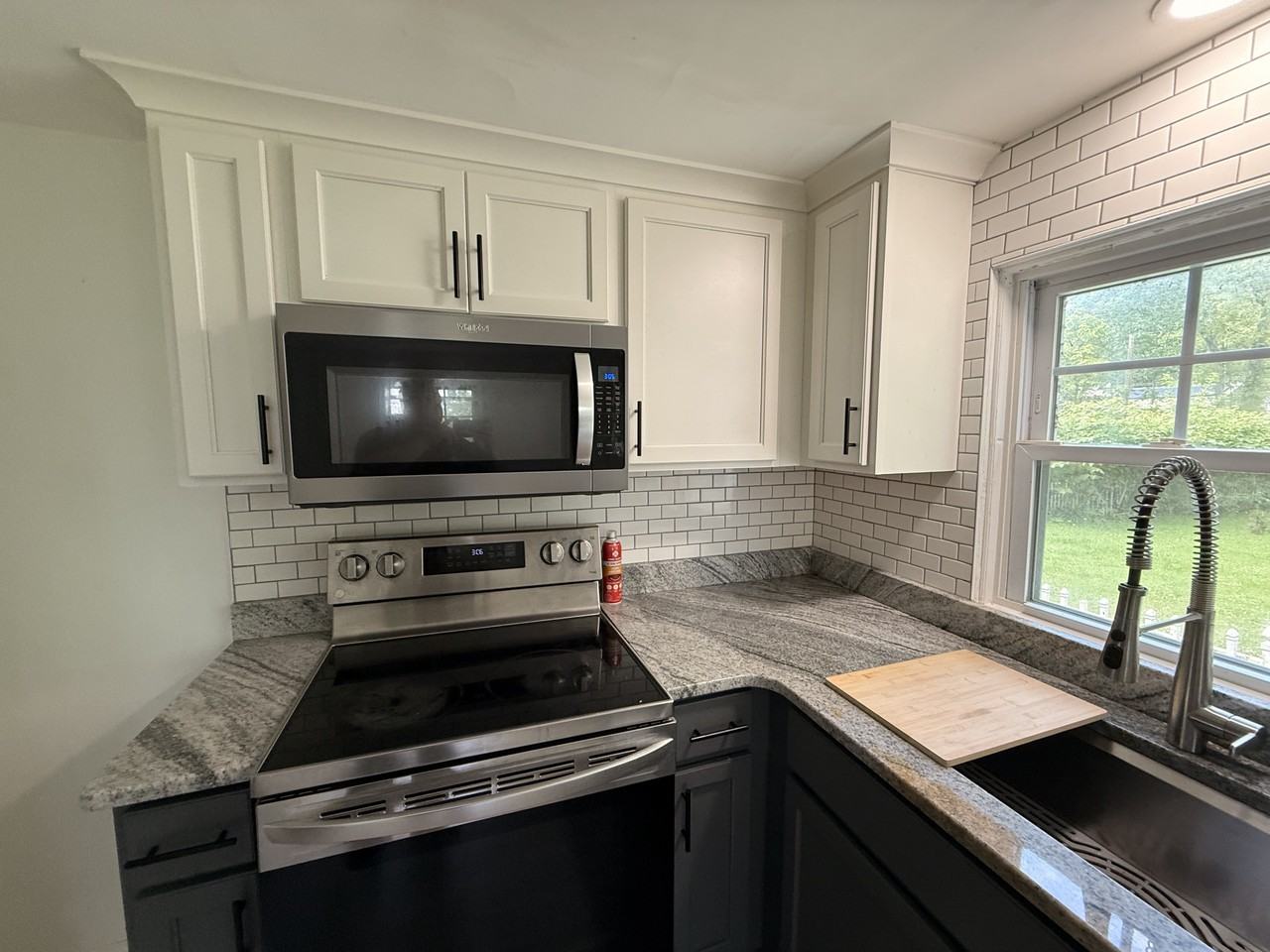 119 121 Highland Ave Windsor Ct 06095 #121 - Photo 4 of 11