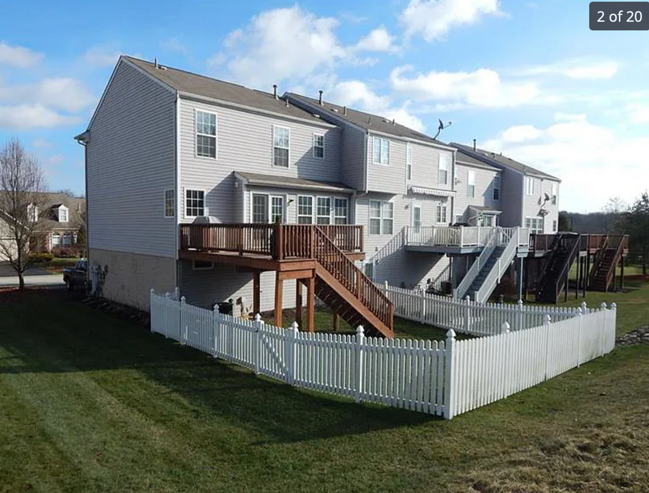 1115 Linden Vue Dr - Photo 2 of 20