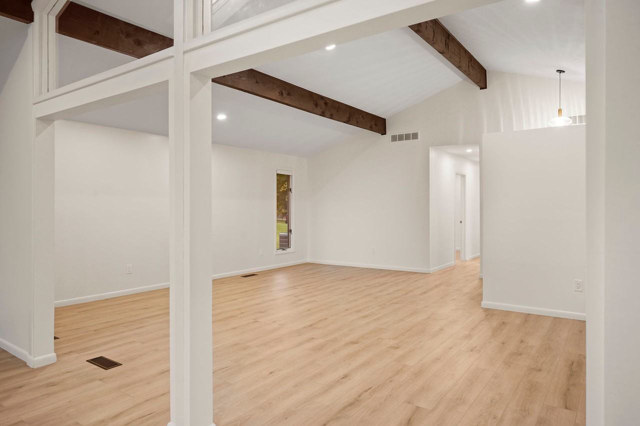 875 Brandon Cir #NA - Photo 4 of 43