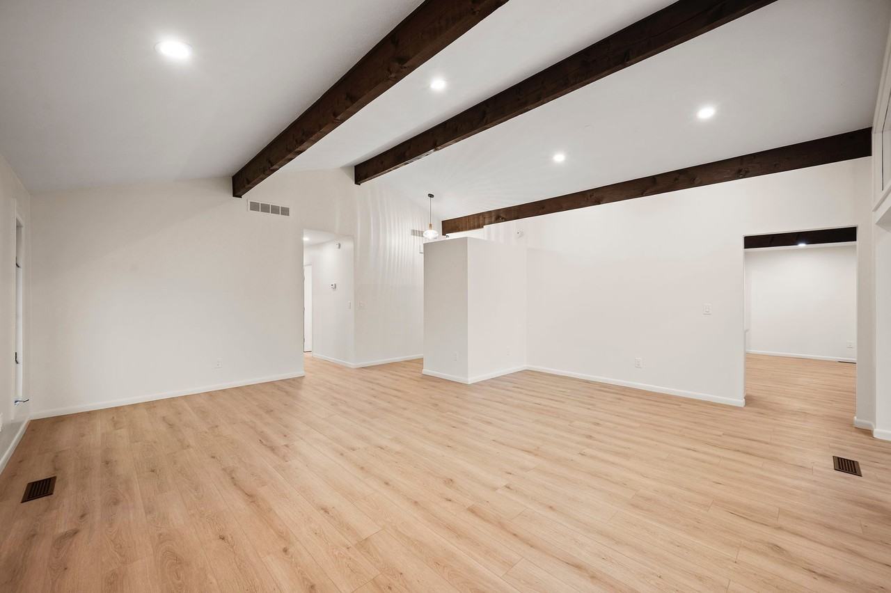 875 Brandon Cir #NA - Photo 5 of 43