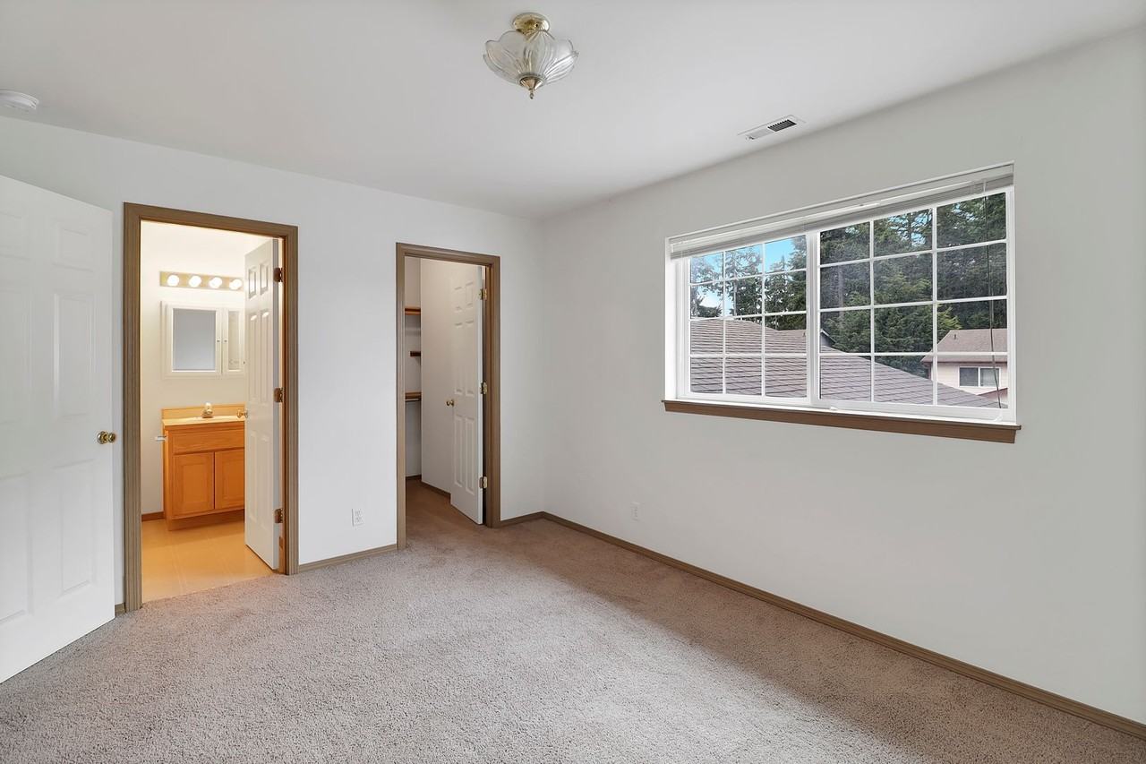729 Nw Paragon Pl #2 - Photo 7 of 13