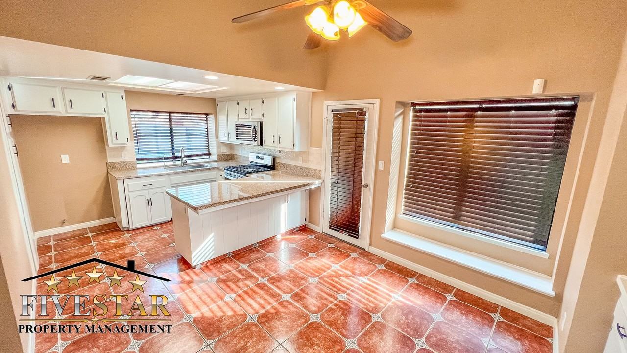 4212 Ryder Ln - Photo 5 of 19