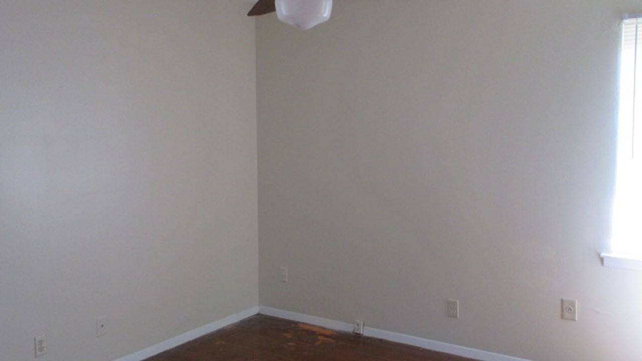 4372 Deerland St - Photo 7 of 8