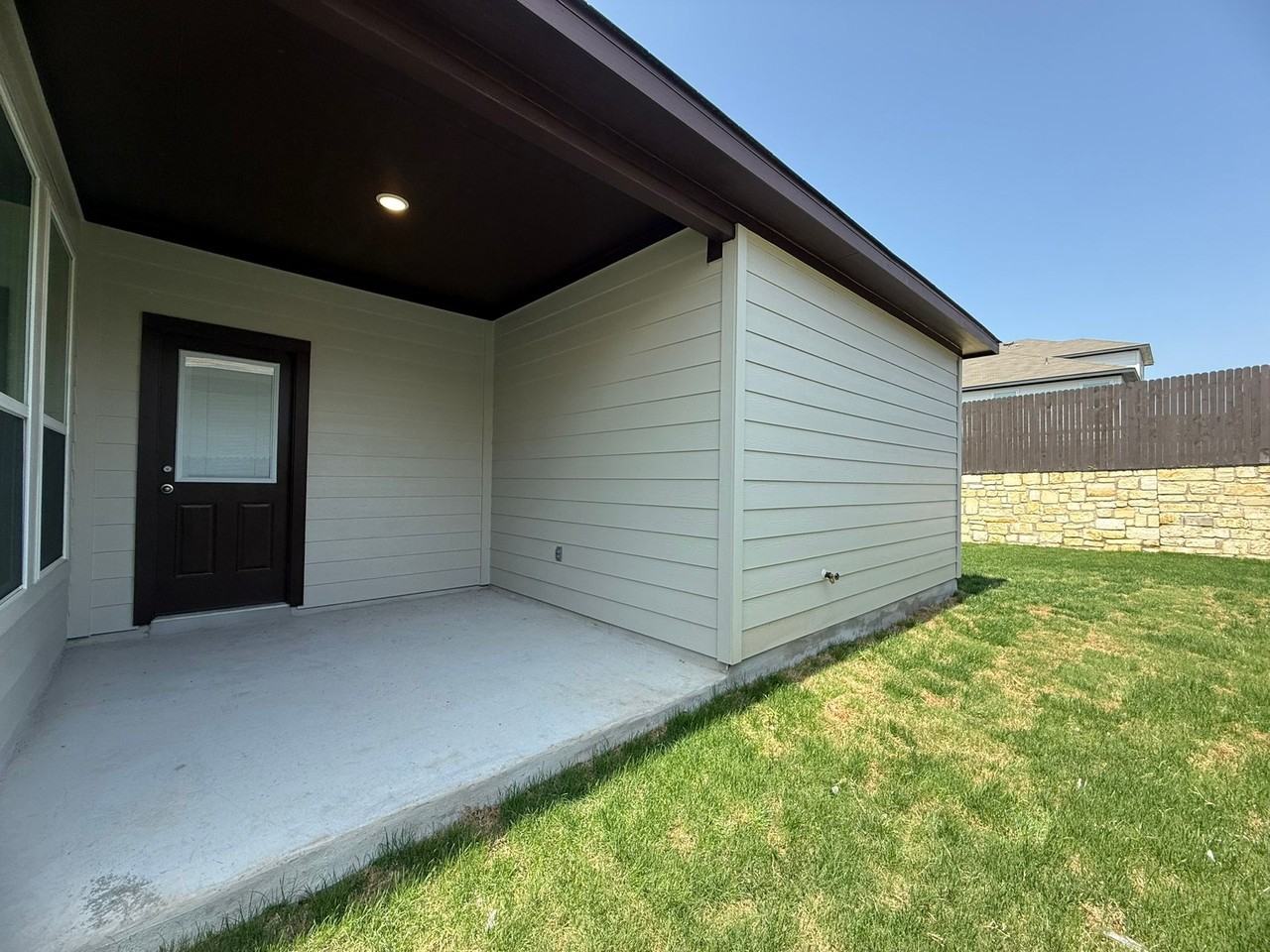 210 Schrader Dr #B - Photo 2 of 33
