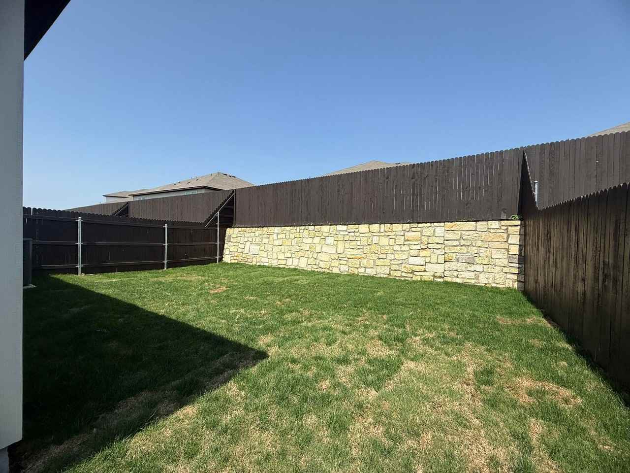 210 Schrader Dr #B - Photo 3 of 33