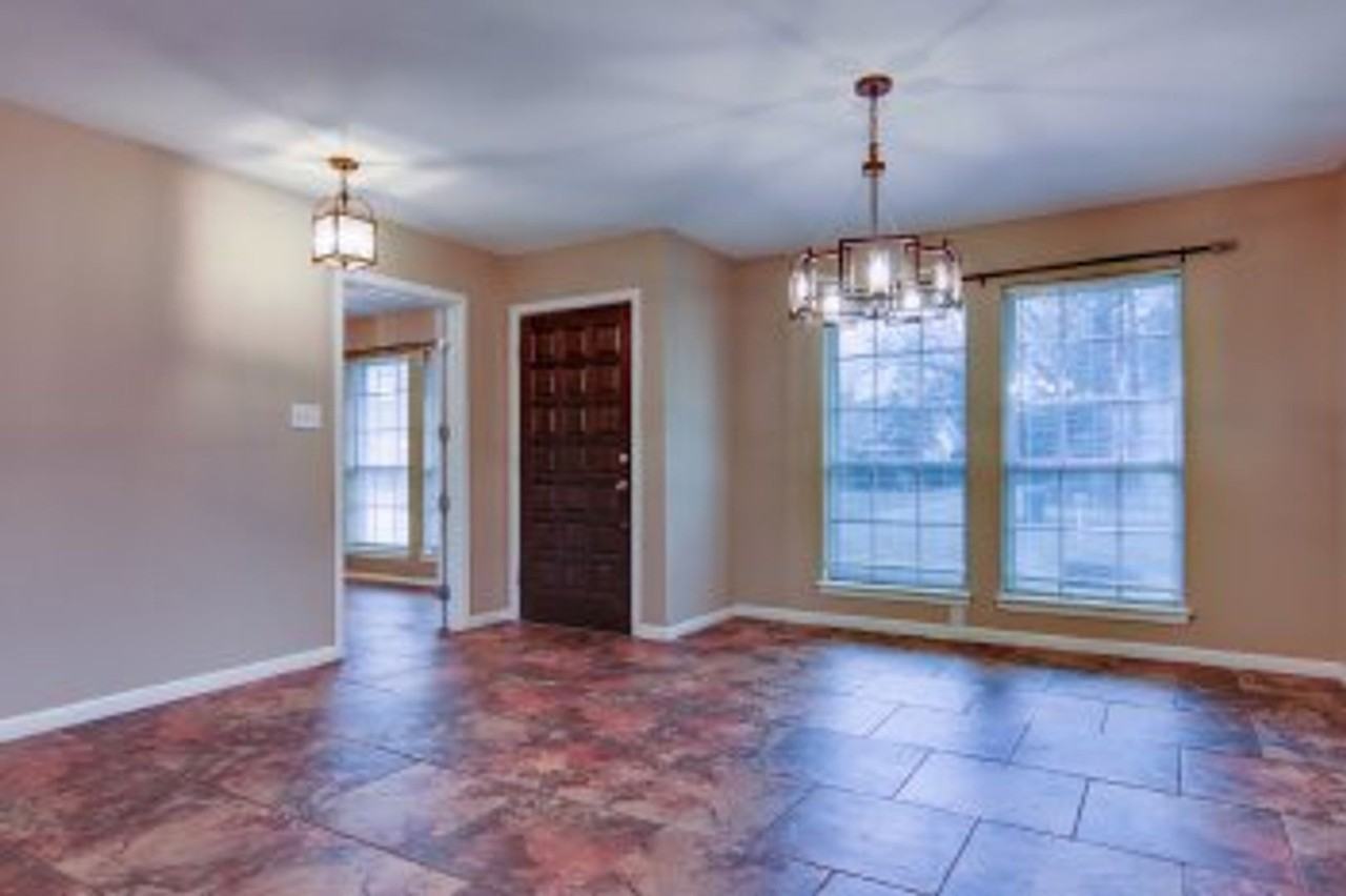 10 Clay Ave - Photo 3 of 20