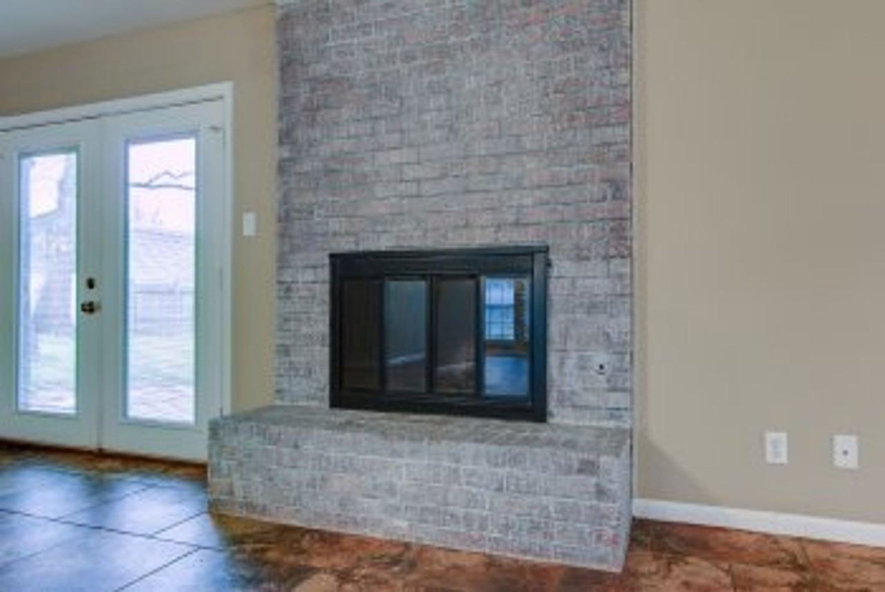 10 Clay Ave - Photo 5 of 20
