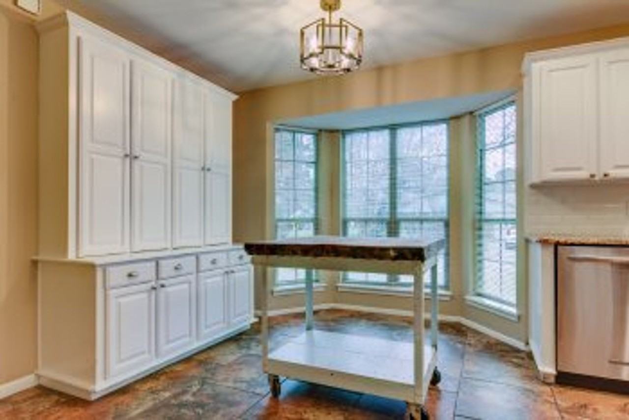 10 Clay Ave - Photo 6 of 20