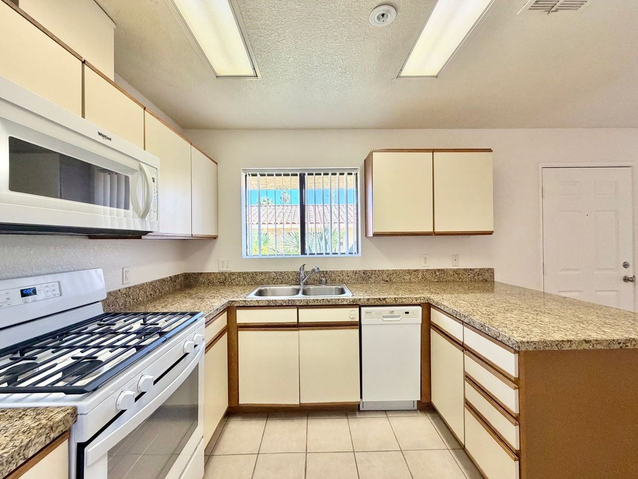 44600 San Rafael Ave #05 - Photo 5 of 19