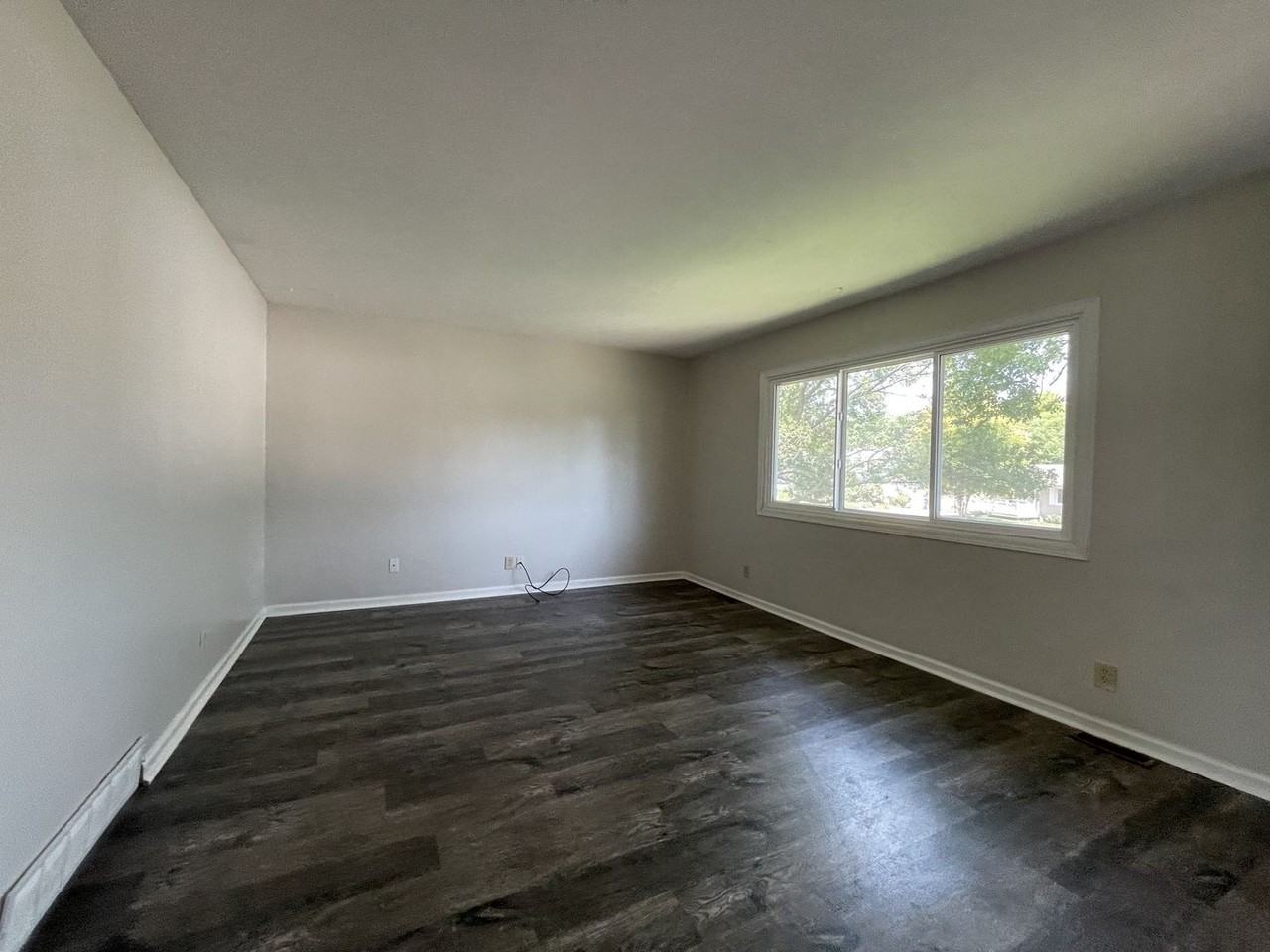 7508 Elm Dr - Photo 2 of 8