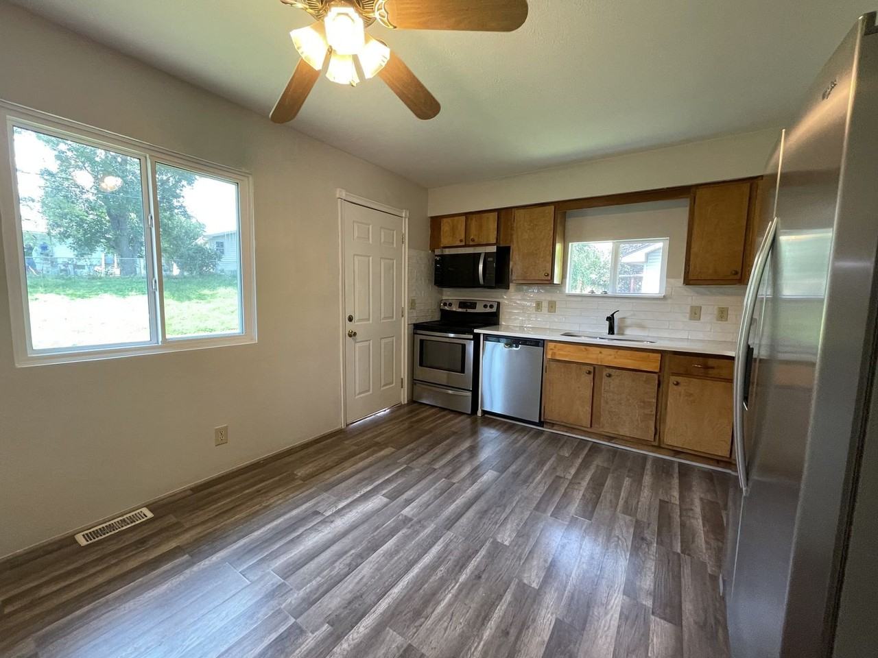7508 Elm Dr - Photo 3 of 8