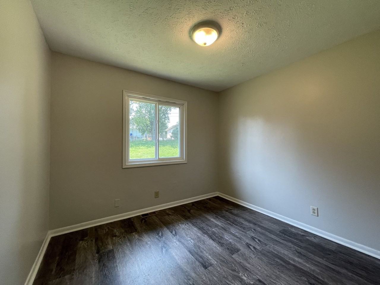 7508 Elm Dr - Photo 5 of 8