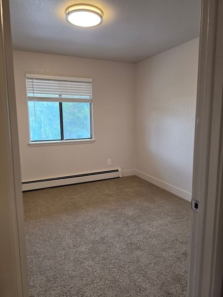 487 Tracy Dr #3 - Photo 5 of 7